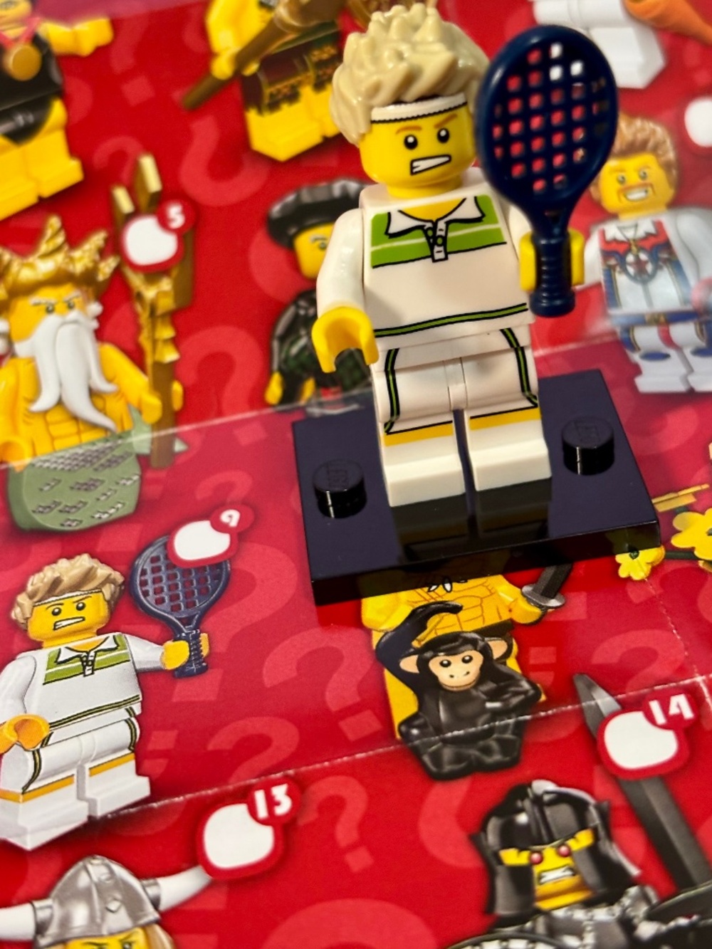 LEGO SERIES 7 "Tennis Ace" col07-9 With stand, pamphlet & accessories.